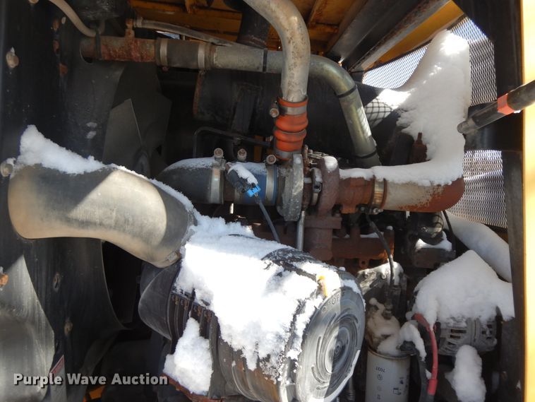 image for item GG9422 2005 New Holland LW110B  wheel loader