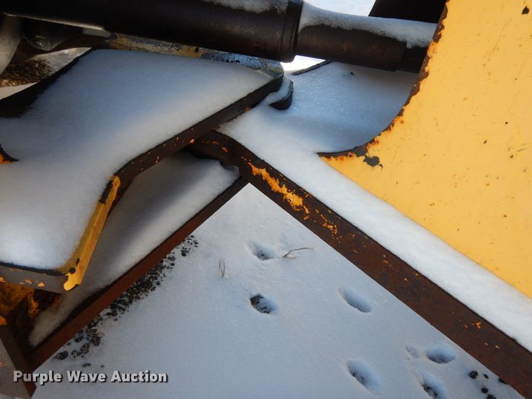 image for item GG9422 2005 New Holland LW110B  wheel loader