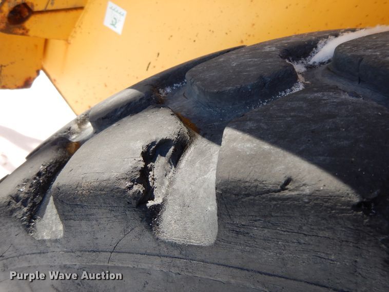 image for item GG9422 2005 New Holland LW110B  wheel loader