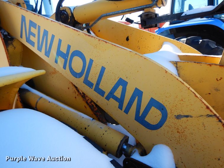 image for item GG9422 2005 New Holland LW110B  wheel loader