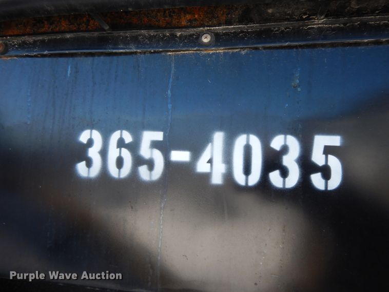 image for item GG9422 2005 New Holland LW110B  wheel loader