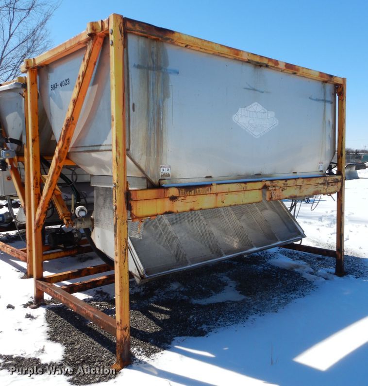 image for item GG9425 2003 Dultmeier DUBPS3000C salt brine maker