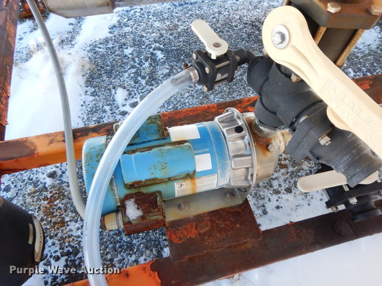 image for item GG9425 2003 Dultmeier DUBPS3000C salt brine maker