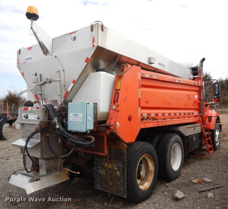 image for item GG9429 2005 International 7400  dump truck