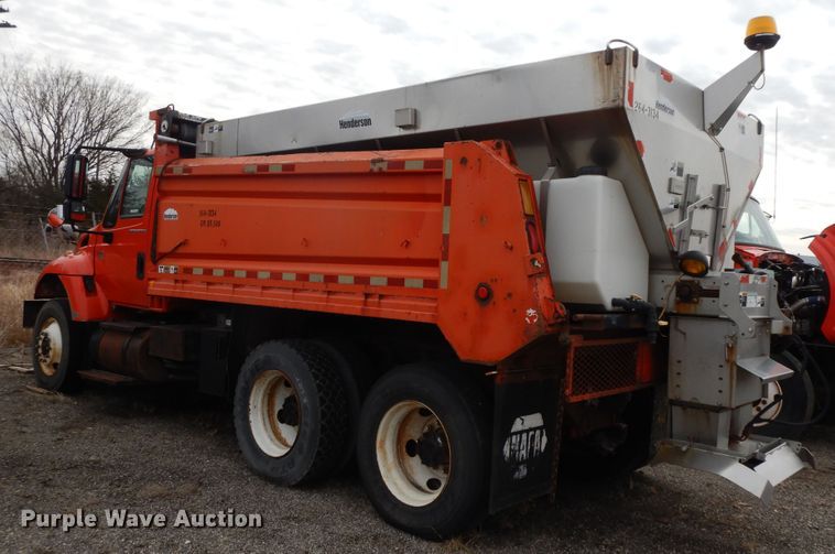 image for item GG9429 2005 International 7400  dump truck