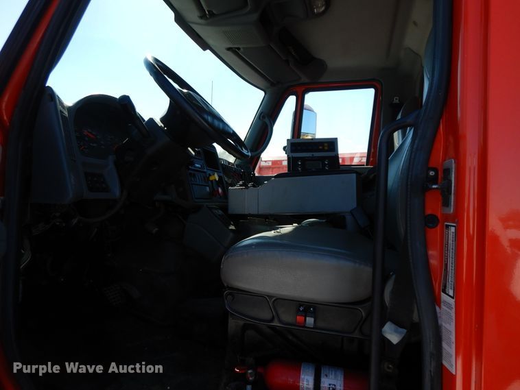 image for item GG9429 2005 International 7400  dump truck