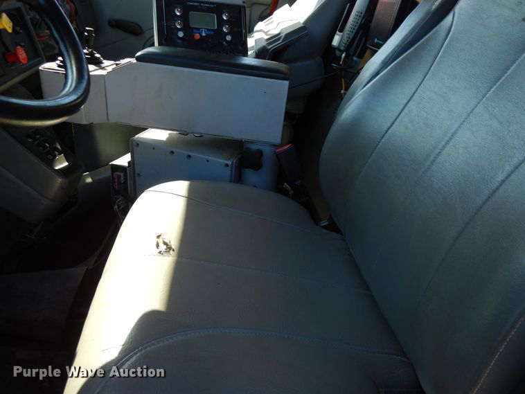 image for item GG9429 2005 International 7400  dump truck