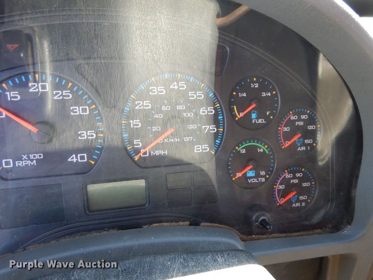 image for item GG9429 2005 International 7400  dump truck