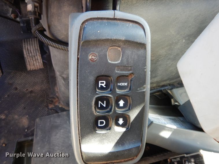 image for item GG9429 2005 International 7400  dump truck