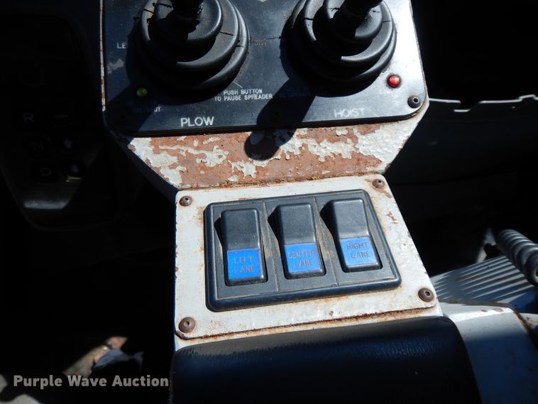 image for item GG9429 2005 International 7400  dump truck