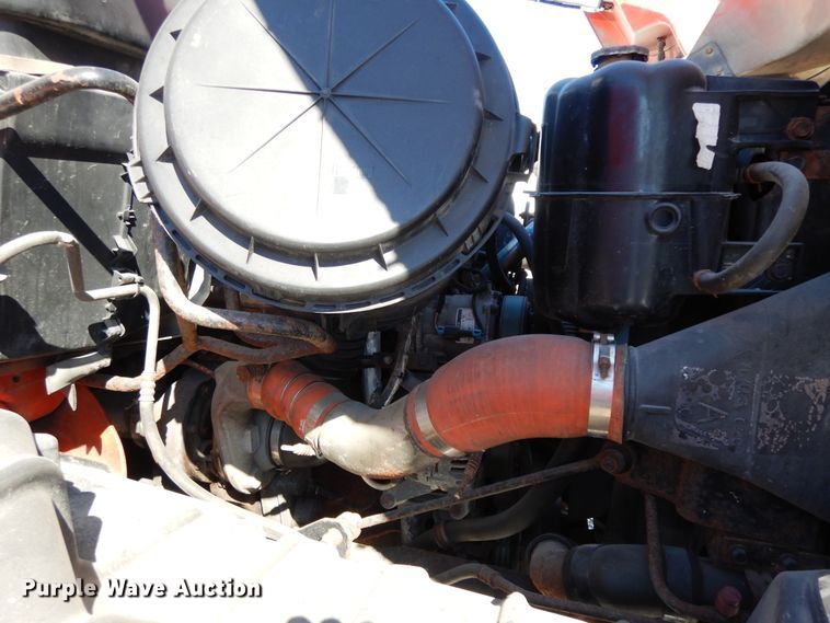 image for item GG9429 2005 International 7400  dump truck