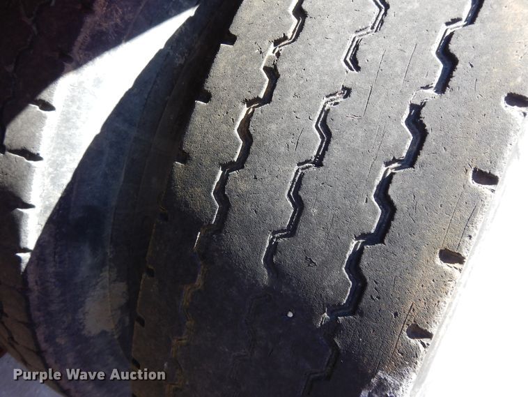 image for item GG9429 2005 International 7400  dump truck