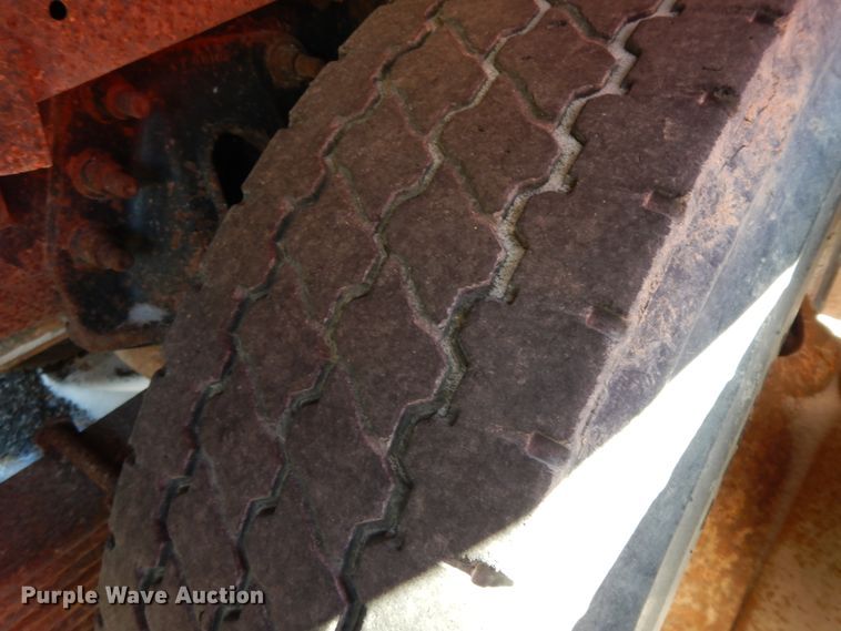 image for item GG9429 2005 International 7400  dump truck