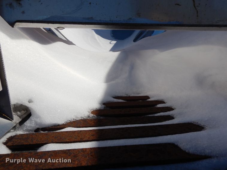 image for item GG9429 2005 International 7400  dump truck