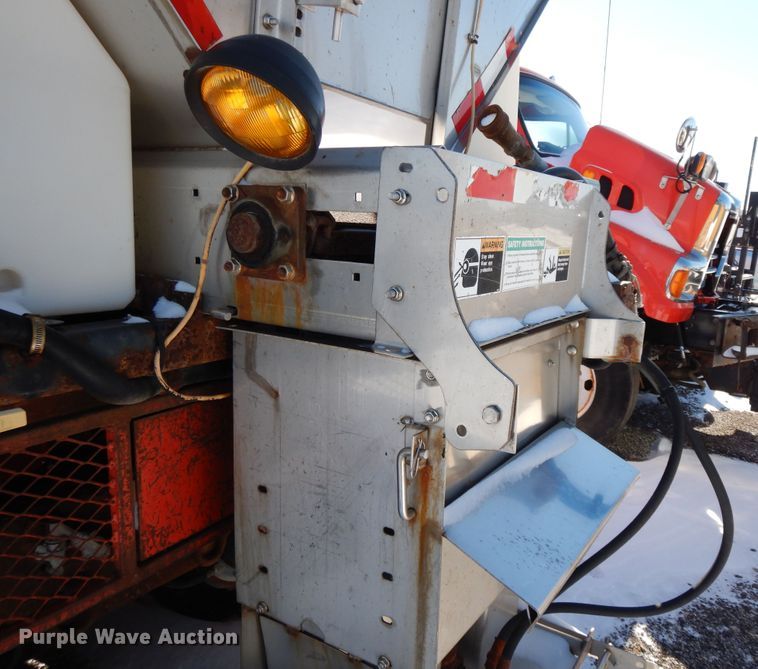 image for item GG9429 2005 International 7400  dump truck