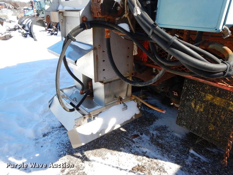 image for item GG9429 2005 International 7400  dump truck