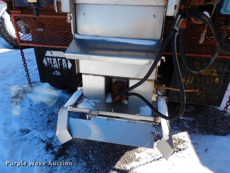 image for item GG9429 2005 International 7400  dump truck