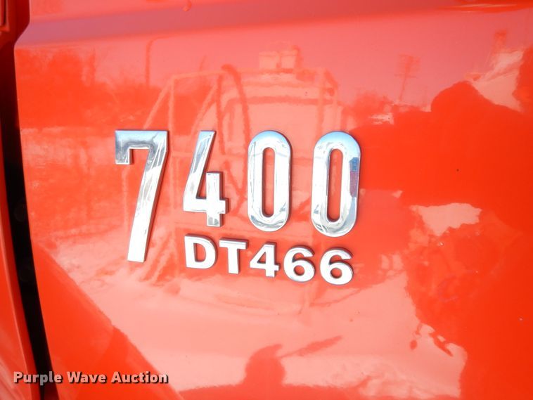 image for item GG9429 2005 International 7400  dump truck