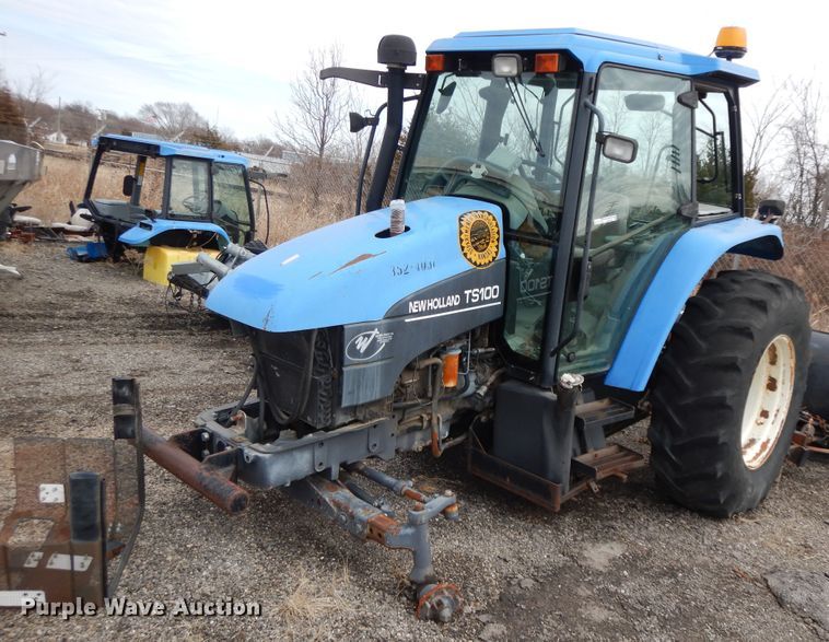 image for item GG9430 2001 New Holland TS100  tractor