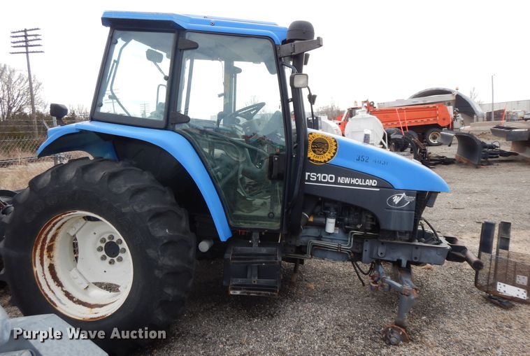 image for item GG9430 2001 New Holland TS100  tractor