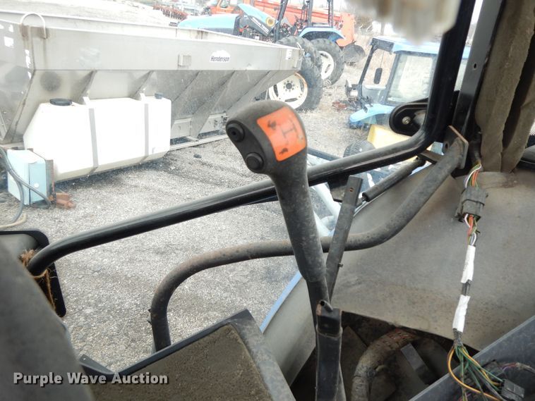 image for item GG9430 2001 New Holland TS100  tractor