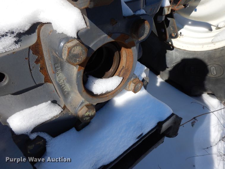 image for item GG9430 2001 New Holland TS100  tractor