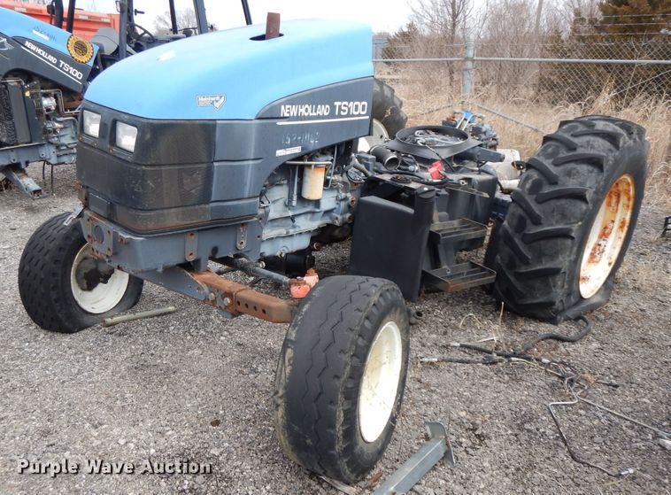image for item GG9432 2001 New Holland TS100  tractor