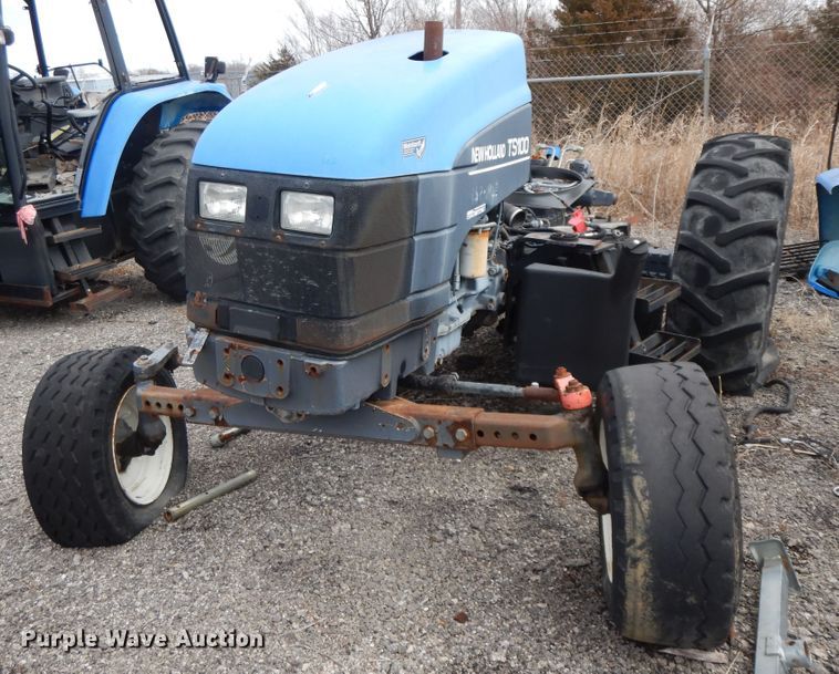 image for item GG9432 2001 New Holland TS100  tractor