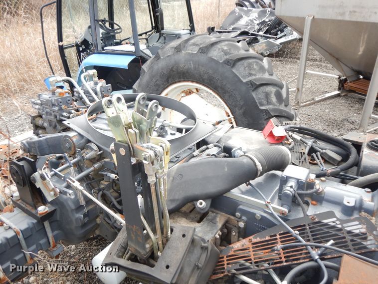 image for item GG9432 2001 New Holland TS100  tractor