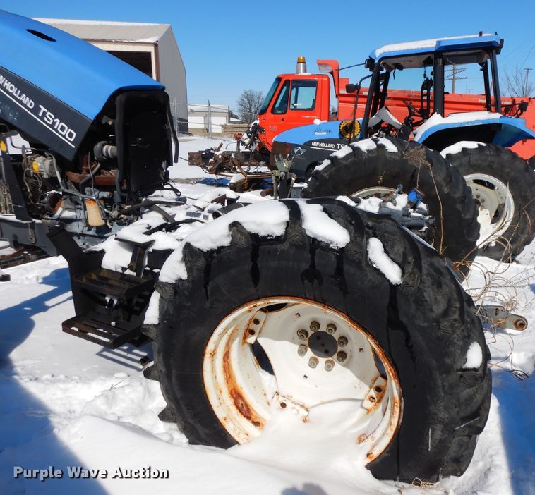 image for item GG9432 2001 New Holland TS100  tractor