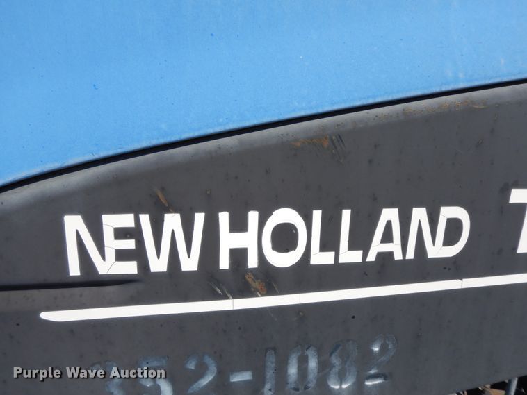 image for item GG9432 2001 New Holland TS100  tractor