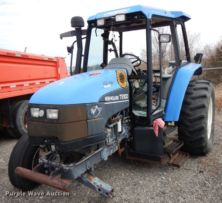 image for item GG9433 2001 New Holland TS100  tractor