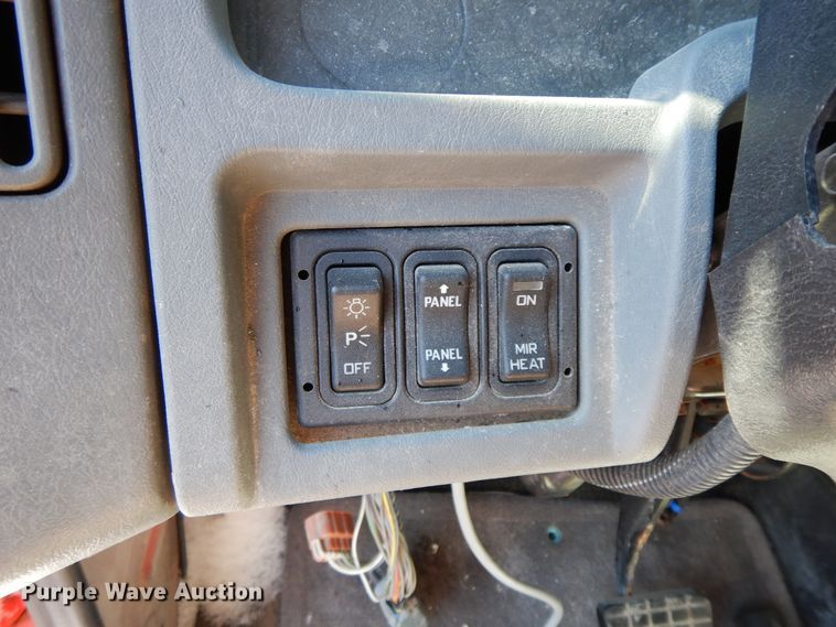 image for item GG9434 2005 International 7400  dump truck