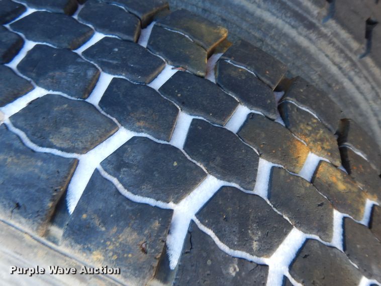 image for item GG9434 2005 International 7400  dump truck