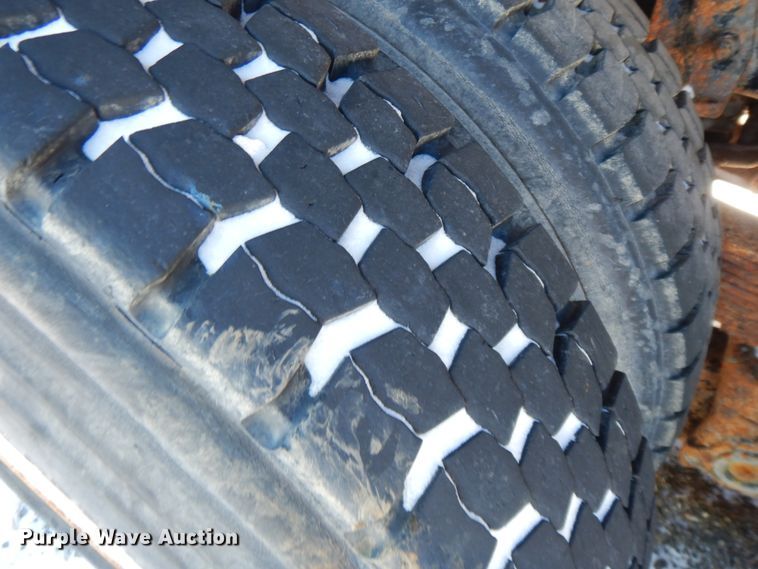 image for item GG9434 2005 International 7400  dump truck