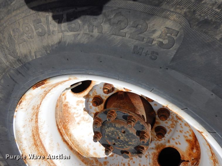 image for item GG9434 2005 International 7400  dump truck