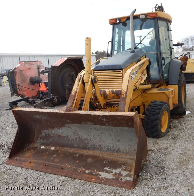 image for item GG9436 2005 John Deere 310G  backhoe