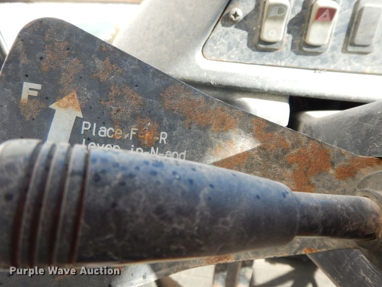 image for item GG9436 2005 John Deere 310G  backhoe