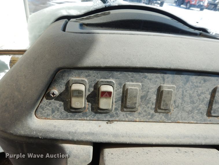 image for item GG9436 2005 John Deere 310G  backhoe