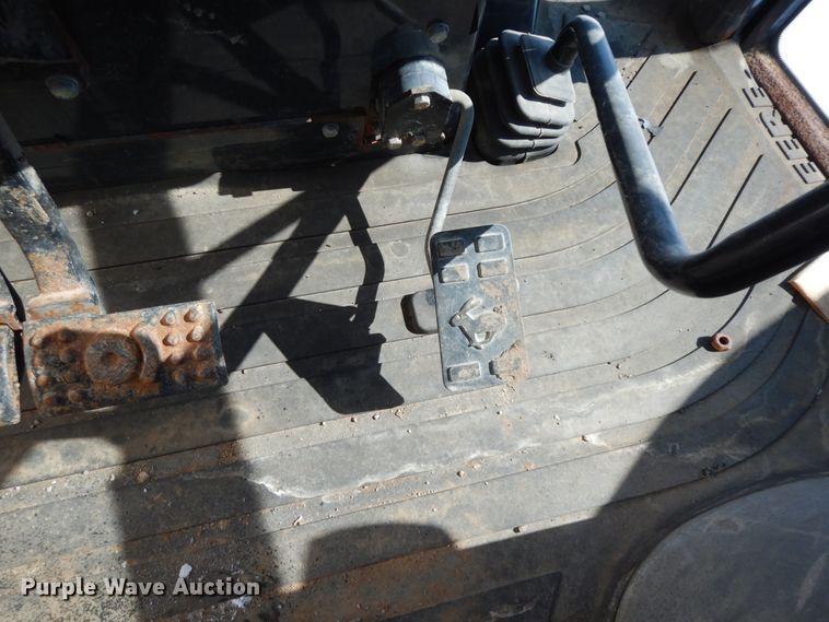 image for item GG9436 2005 John Deere 310G  backhoe