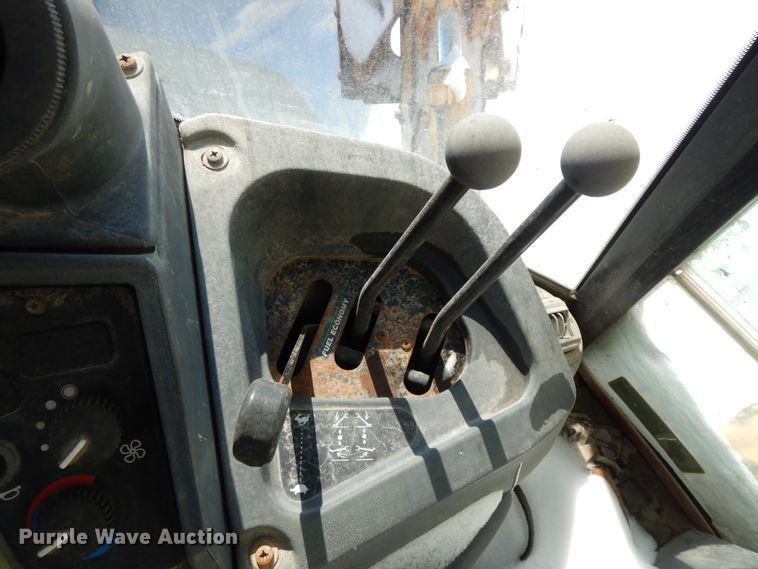 image for item GG9436 2005 John Deere 310G  backhoe