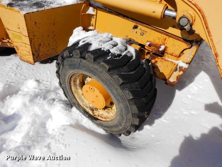 image for item GG9436 2005 John Deere 310G  backhoe