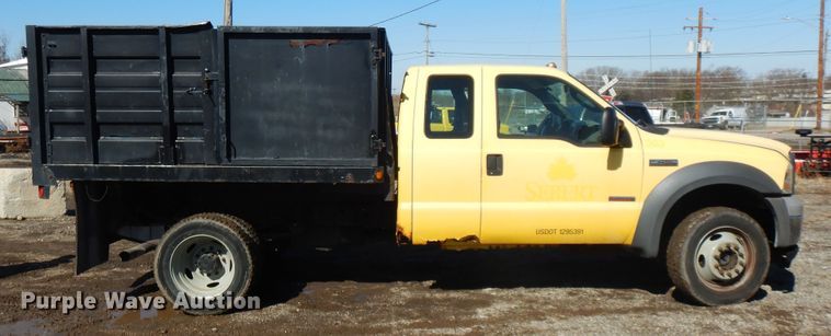 image for item DF6761 2005 Ford F450  flat dump bed truck