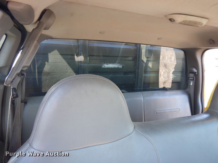 image for item DF6761 2005 Ford F450  flat dump bed truck