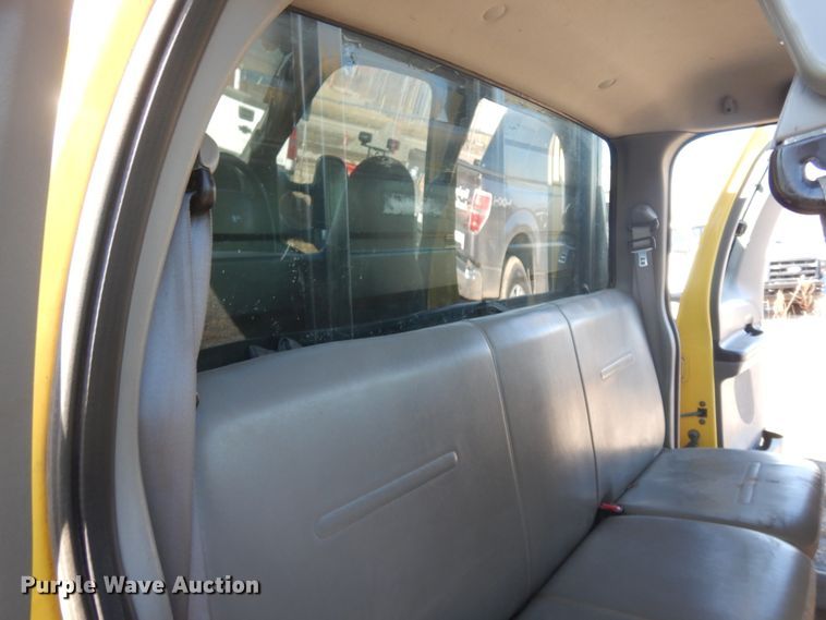 image for item DF6761 2005 Ford F450  flat dump bed truck