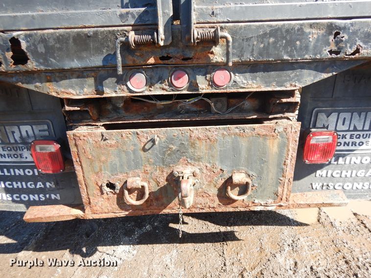 image for item DF6761 2005 Ford F450  flat dump bed truck