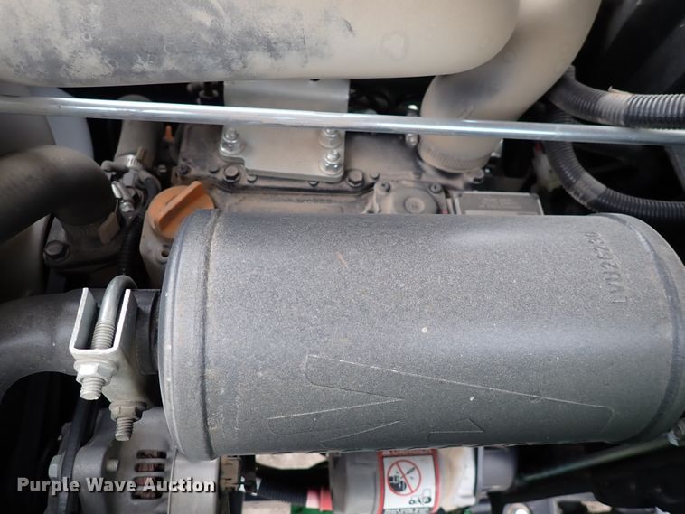 image for item DJ0060 2017 John Deere 1025R  MFWD tractor