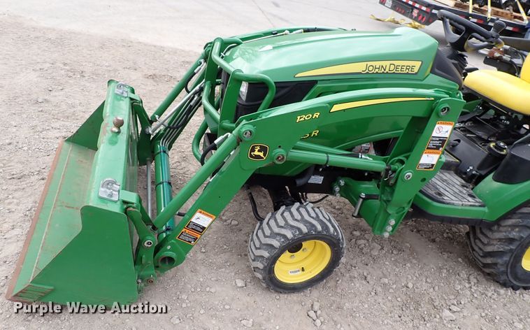 image for item DJ0060 2017 John Deere 1025R  MFWD tractor