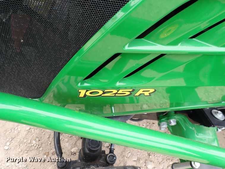 image for item DJ0060 2017 John Deere 1025R  MFWD tractor
