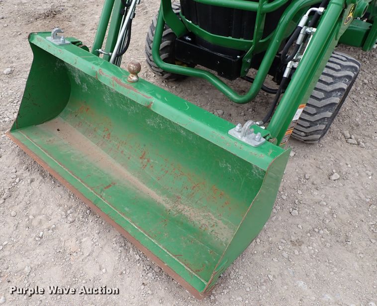 image for item DJ0060 2017 John Deere 1025R  MFWD tractor